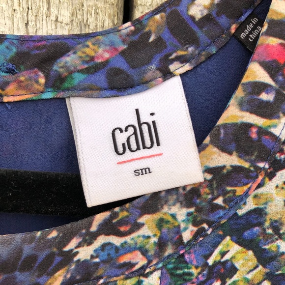 Cabi | abstract tank top with keyhole - Picture 5 of 5